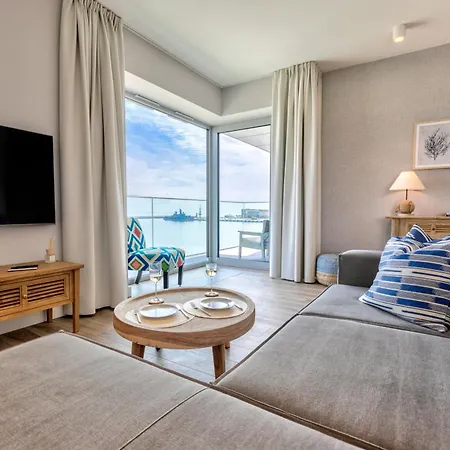 Yacht Park Marina By Amberblue Apartment Gdynia Room photo