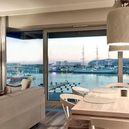 Yacht Park Marina By Amberblue Apartment Gdynia Exterior photo